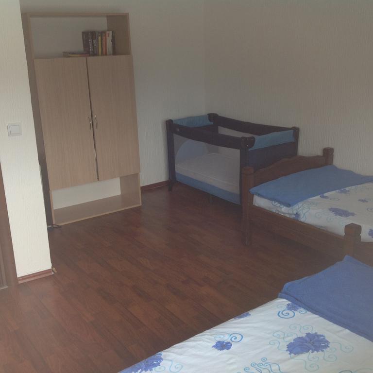 Guest House "Paradise" Τίβατ Εξωτερικό φωτογραφία
